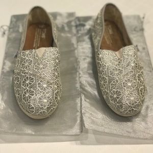 TOMS Women’s Classic Slip On